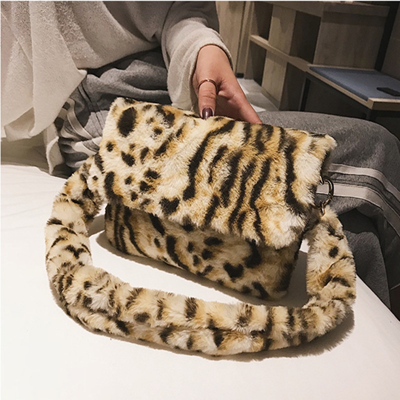 Faux fur shoulder bag - Beige/Leopard print - Ladies