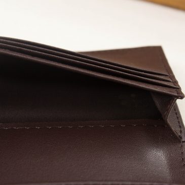 Unique Golden Leather Men’s Long Bifold Wallets by Hengsheng
